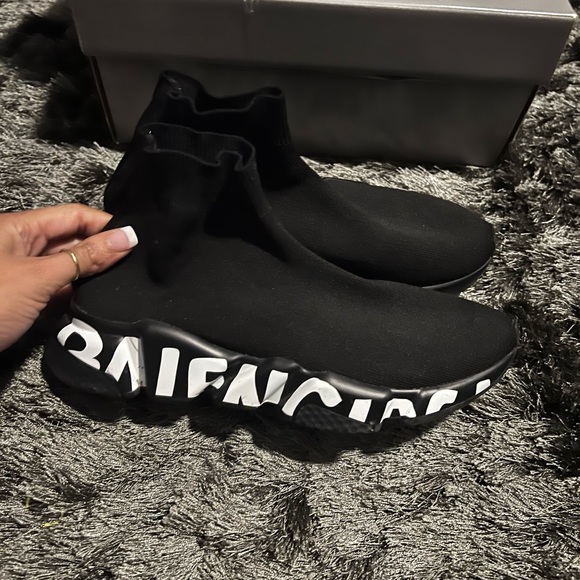 BALENCIAGA SPEED RUNNERS GRAFFITI - Picture 7 of 11